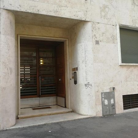 Al171 Tourist Rental Close Metro B1 - Sant'Agnese Annibaliano 로마 외부 사진